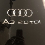Emblemat na tylną klapę Audi A3 2.0 TDI.Komplet.