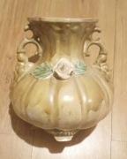 Stary duży ceramiczny pękaty wazon