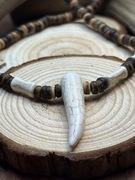 Naszyjnik Etniczny z Kłem Howlit