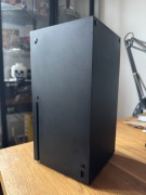 Konsola Xbox Series X 1TB + 1 pad + 2 gry