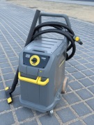 Przemysłowy odkurzacz parowy Parownica Karcher Professional SGV 6/5 