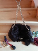 Futrzana torebka retro, real vintage Atmosphere że zlotym łańcuszkiem 