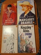 4 różne książki: Providence, The Realms of Gold, Lucky Jim, Ending Up