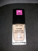 Podkład Roswietlajaca Nawilżający Wet n Wild.