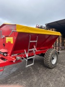 Rozsiewacz wapna UPR 7 rocznik 2023, nie używany