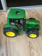 Ciągnik traktor bruder John Deere model 6820