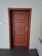 Drzwi z futryną regulowaną 90 stan idealny po demontażu