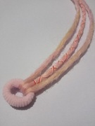 Dredy w gumce doczepy dredloki peruka warkoczyki zagęszczanie włosów treska