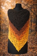 Ręcznie robiona chusta szydełkowa ombre – czarno-żółta, jesienna, unikat