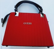 Guess torebka czerwona  z zamkiem 23x17 cm