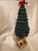 Makramowa choinka na podstawie