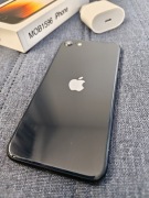 Telefon Apple iPhone se 3 generacji 