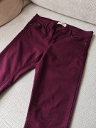 Nowe bordowe spodnie jeansowe push up w stylu rurki Stradivarius rozmiar 38