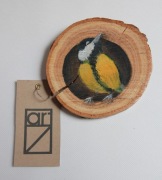 "Sikorka" na plastrze drewna