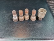 Spinki do kół tzn złodziejki wraz z kluczem 