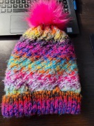 Czapka kolorowa zimowa ciepła z pomponem