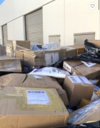 Zwroty konsumenckie zwrot z platformy V odzież używana markowa ciuchy