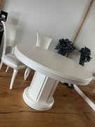 Sprzedam elegancki stół wraz z krzesłami firmy "Novelle"