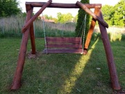 Huśtawka drewniana z bali