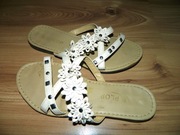 klapki  białe r. 36