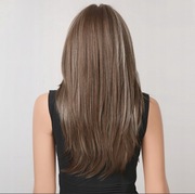 Peruka Brązowa długa , efekt naturalny 