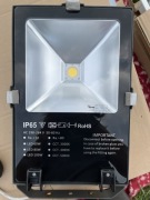 Naświetlacz LED IP 65 RoHS 10 000 lm