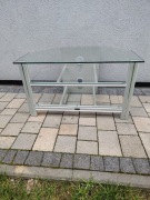 Stolik pod telewizor.