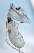 Sneakersy Nike Court Borough Low 2 buty sportowe skórzane białe r 37,5 24cm