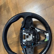 Obręcz kierownicy sport podgrzewanej do BMW G30 G31 G32 z łopatkami