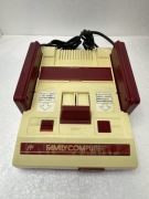 Konsola Nintendo Famicom - oryginał z Japonii, jak Pegasus