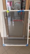 Sprzedam moskitierę okienną – kolor BIAŁY – 973x1318 mm