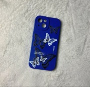 Niebieskie etui iPhone 13 butterfly aesthetic
