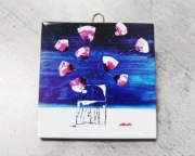 Obrazek Kafelek Płytka zawieszka 10x10cm replika kwiaty Mvcha Nie Siada