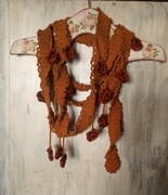 Omotka robiona szydełkiem