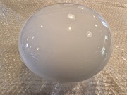 Klosz szklany, wkręcany. Spłaszczony z gwintem PRL