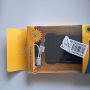 nowy power bank z ładowaniem solarnym i lampką, uszkodzone opakowanie
