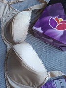 Biustonosz Dalia model Satine rozmiar 70F nowy 