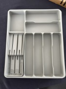 Regulowany organizer do szuflady