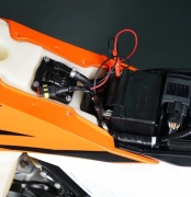 KTM EXC 250TPI 300TPI POMPY PALIWA PRZYRZĄD DO SPUSZCZANIA BENZYNY