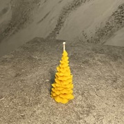 ŚWIECA CHOINKA Z WOSKU PSZCZELEGO 10 cm