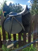 Skórzane siodło konne