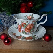 Duża filiżanka i spodek Royal Albert wzór Centennial Rose