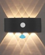 KINAMY Lampa Ścienna LED 8W z Czujnikiem Ruchu IP65