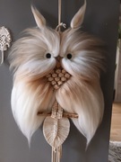 Sowa beżowo biała,  makrama 36 cm x 70 cm .