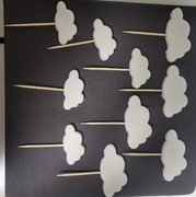 Chmurki na tort dekoracja z masy cukrowej