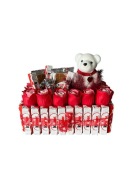 Słodki box prezentowy z misiem i mydlanymi różami 