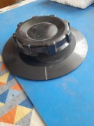 Gałka do regulacji napięcia w autotransformatorze.