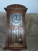 Stary sprawny zegar wiszący 