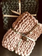 Koc pled z wełny czesankowej 60x140cm grubo pleciony