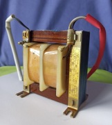 Transformator ochronny TO-250 z 1989 r.